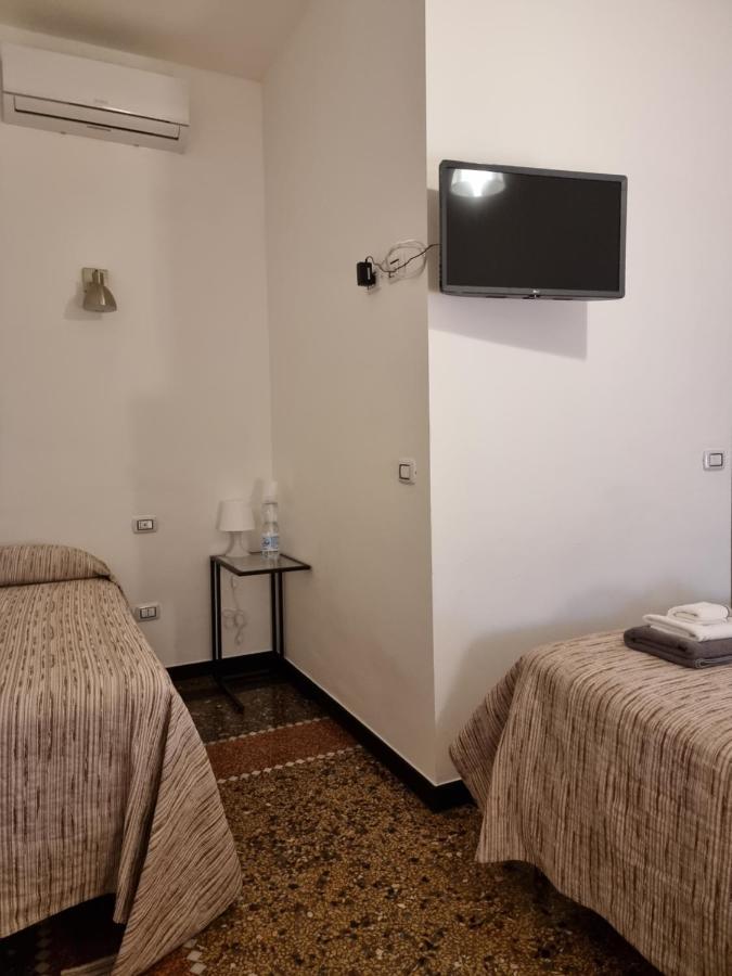 Hotel House LeoMar di Sara Genova Esterno foto